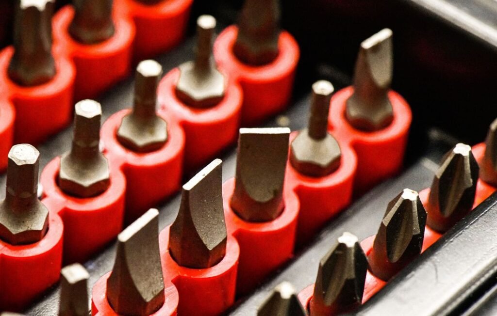 DEWALT ToughSeries SQ2 Screwdriver DWHT65011 bits in a red holder