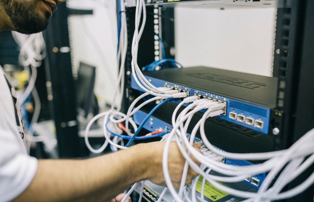 vpsRus VPS server network configuration and management